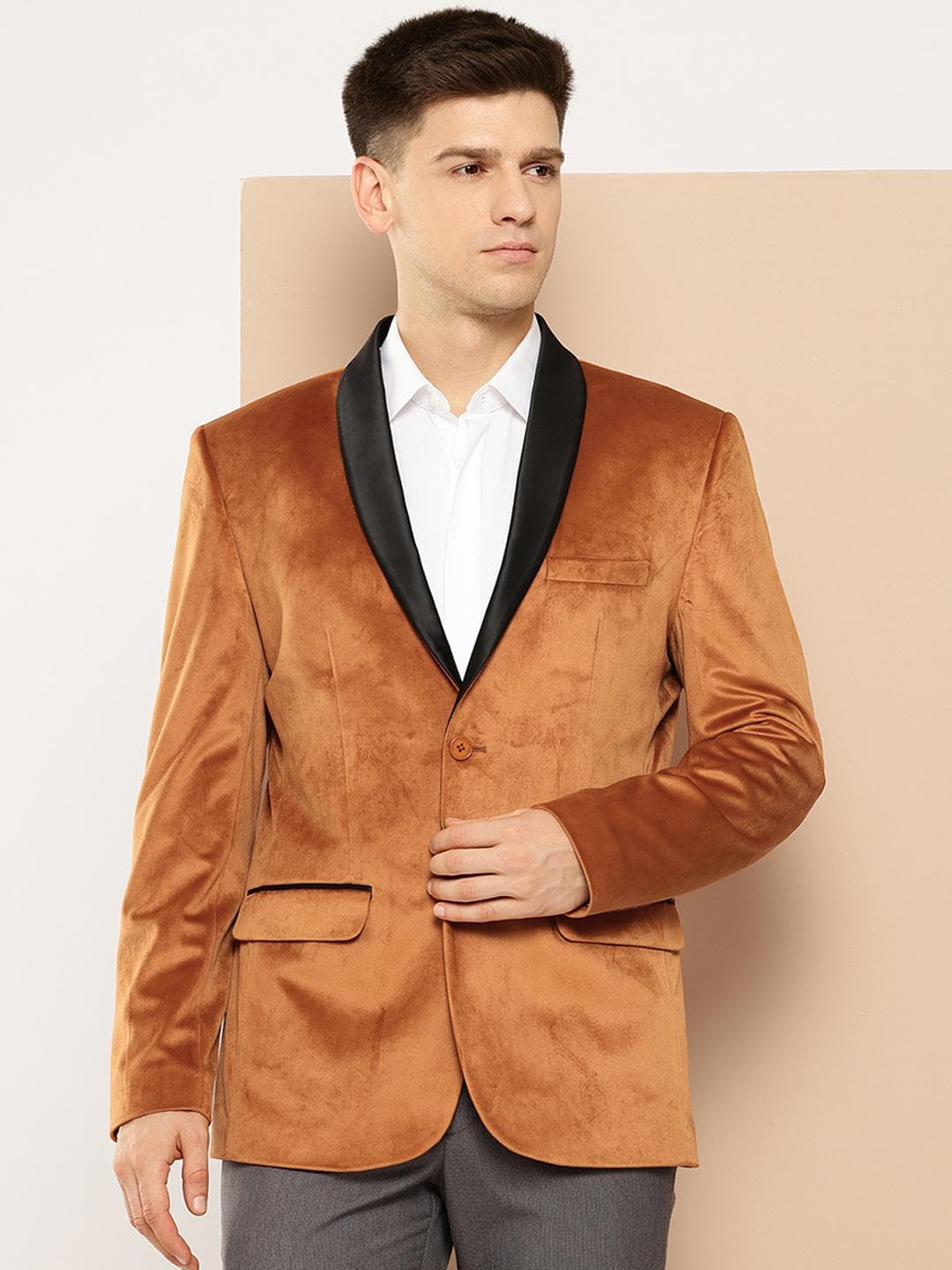 INVICTUS Velvet Finish Slim Fit Party Blazer