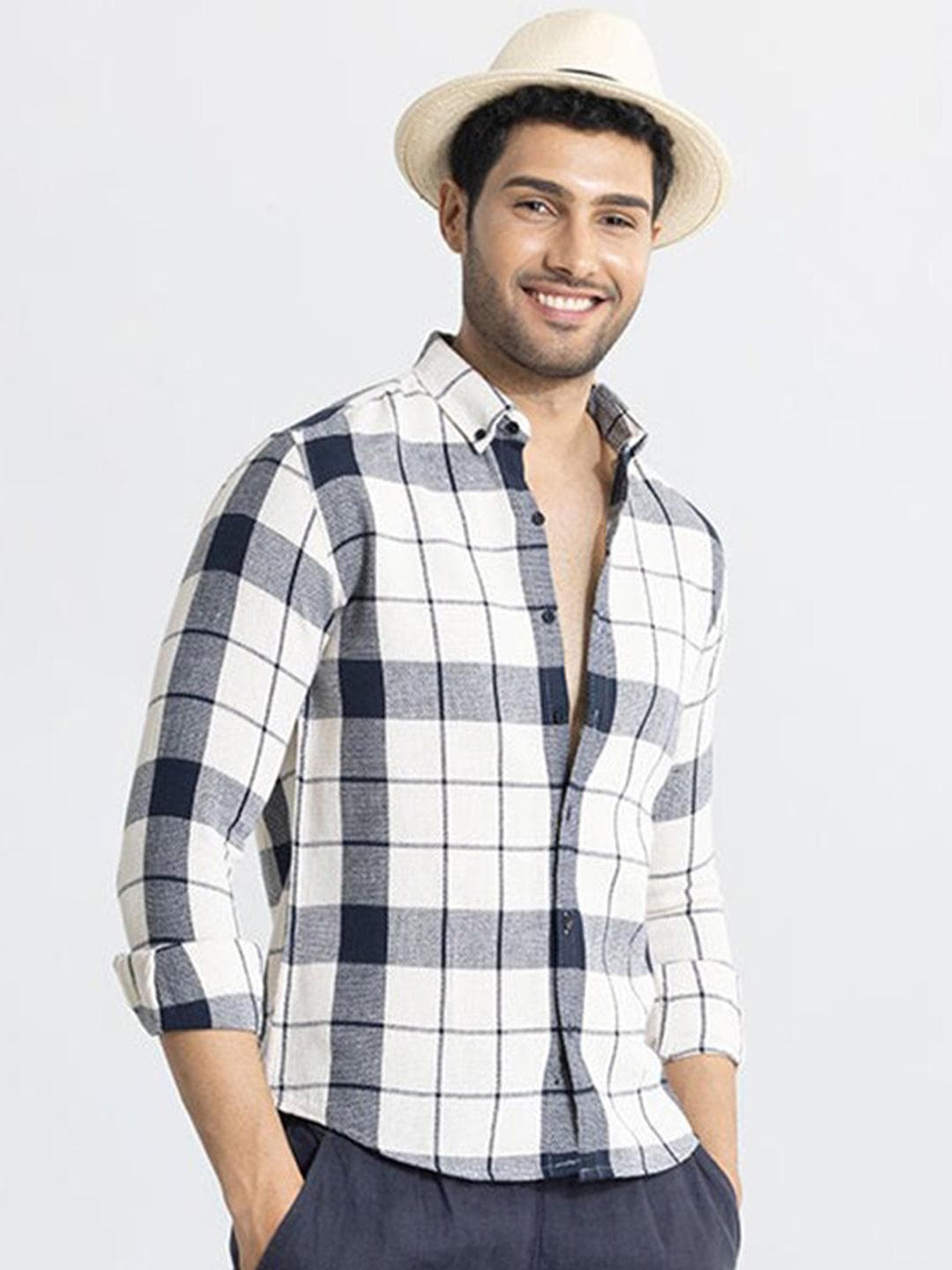 Snitch Classic Slim Fit Long Sleeves Spread Collar Cotton Opaque Printed Casual Shirt