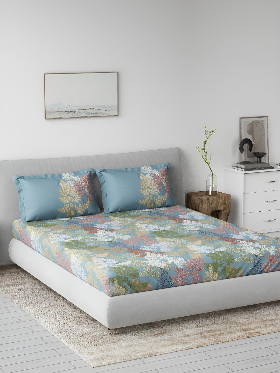 DDecor Blue & White Floral Cotton 144TC King Fitted Bedsheet With 2 Pillow Covers