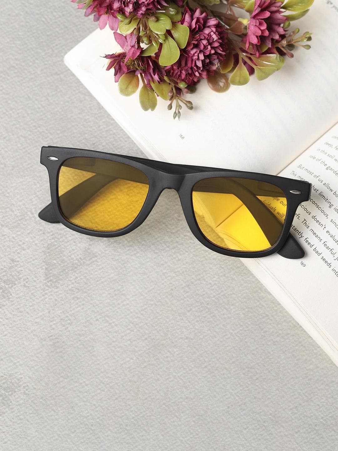 The Roadster Lifestyle Co. Unisex Yellow UV Protected Wayfarer Sunglass
