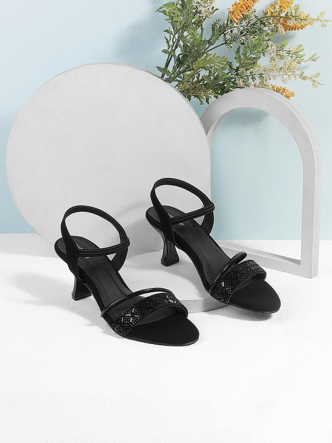 Mochi Womens Black Embellished Open Toe Kitten Heels Sandal