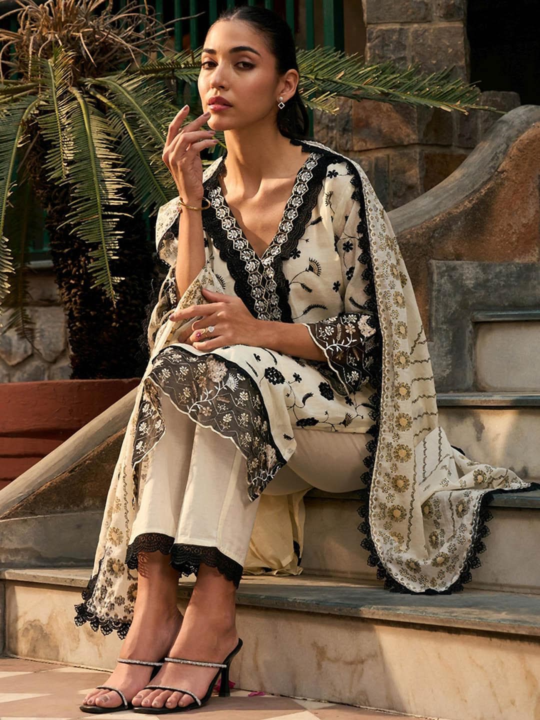 Indo Era Floral Embroidered Regular Thread Work Pure Cotton Kurta with Trousers & Dupatta