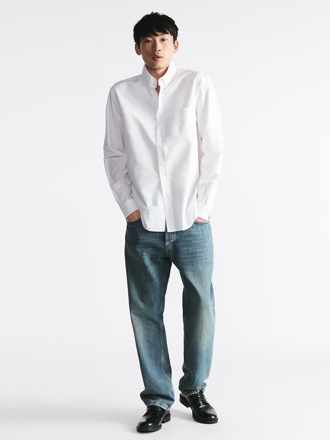 MISCHIEF MONKEY Men Classic Tailored Fit Opaque Casual Shirt