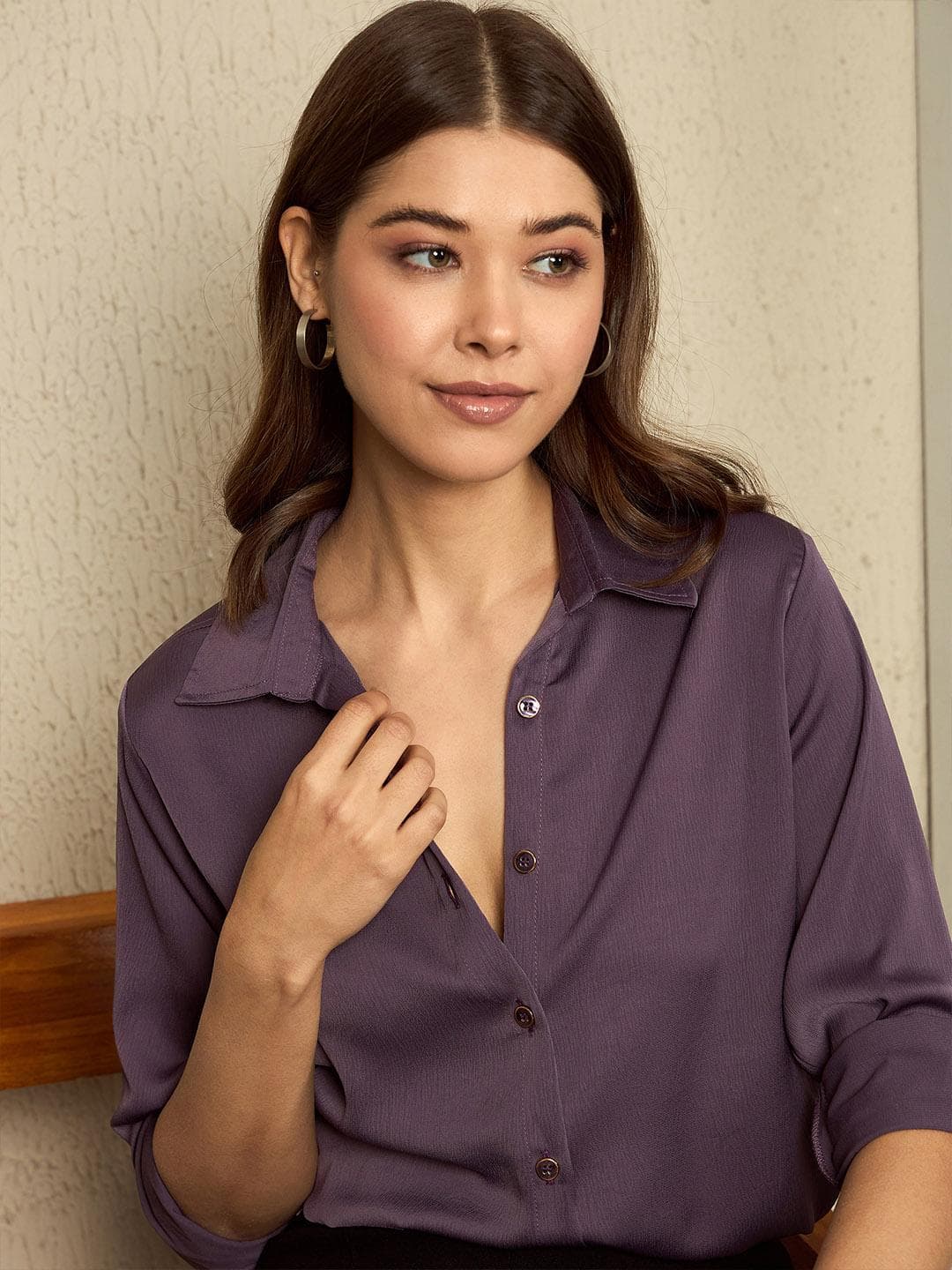 The Roadster Lifestyle Co. Women Spread Collar Solid Satin Casual Shirt