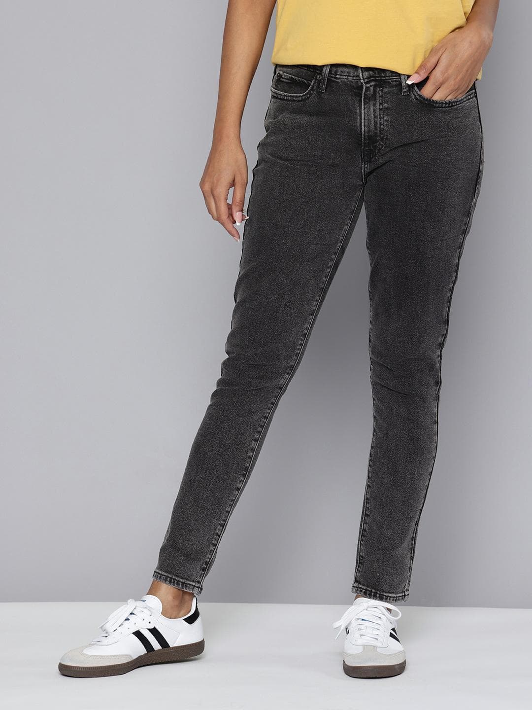 Levis Women's 711 Black Skinny Fit Mid Rise Jeans