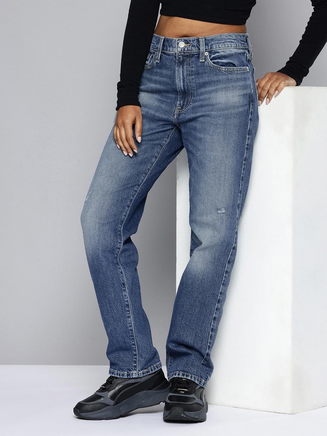 Levis Women's Blue Wedgie Straight Fit High Rise Jeans