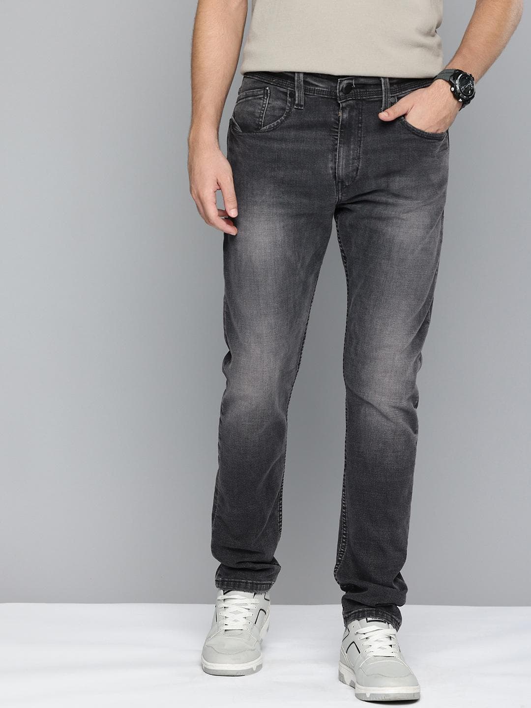 Levis Men 512 Slim Tapered Fit Heavy Fade Stretchable Jeans