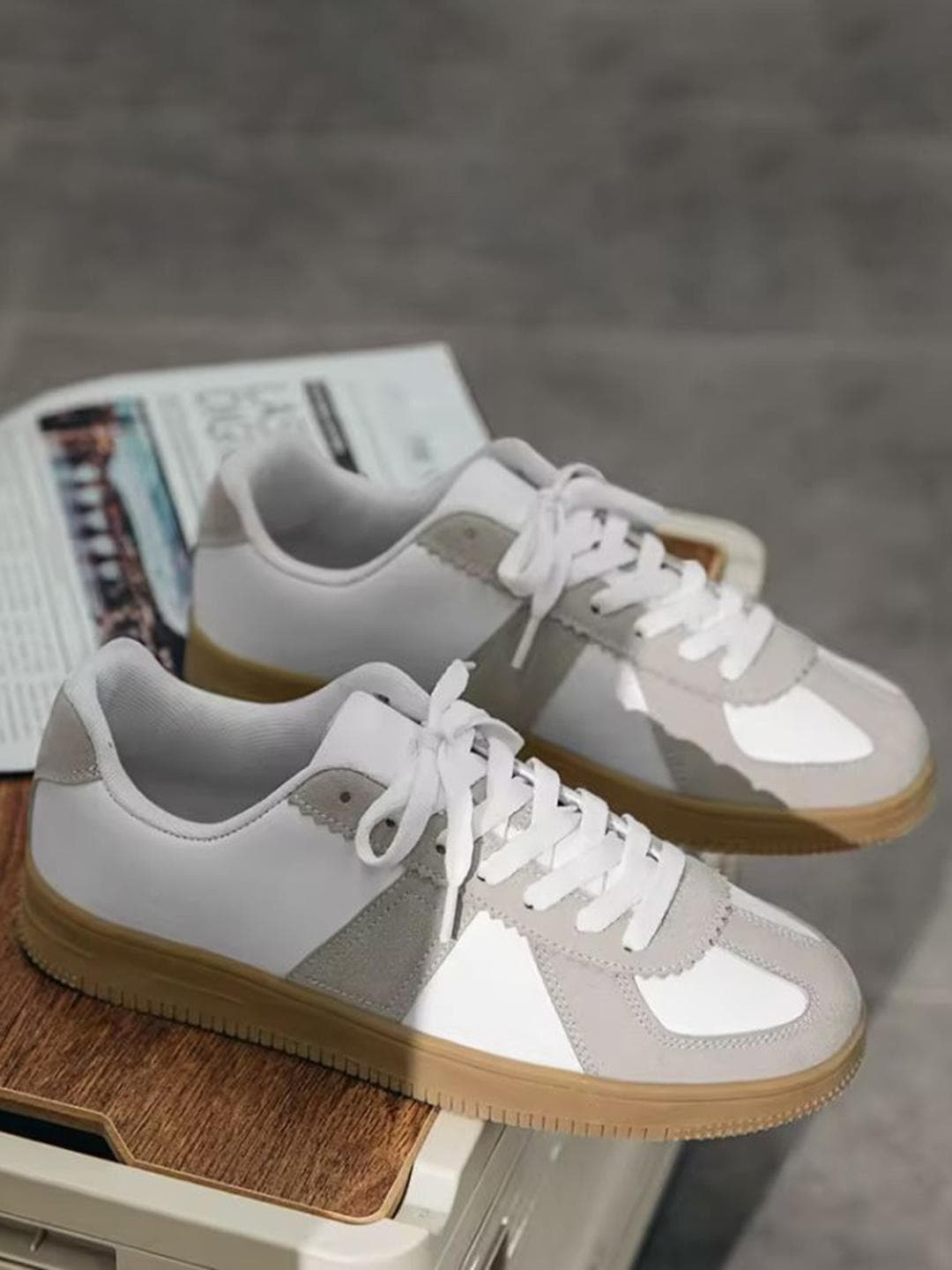 ASTEROID Men Sneakers