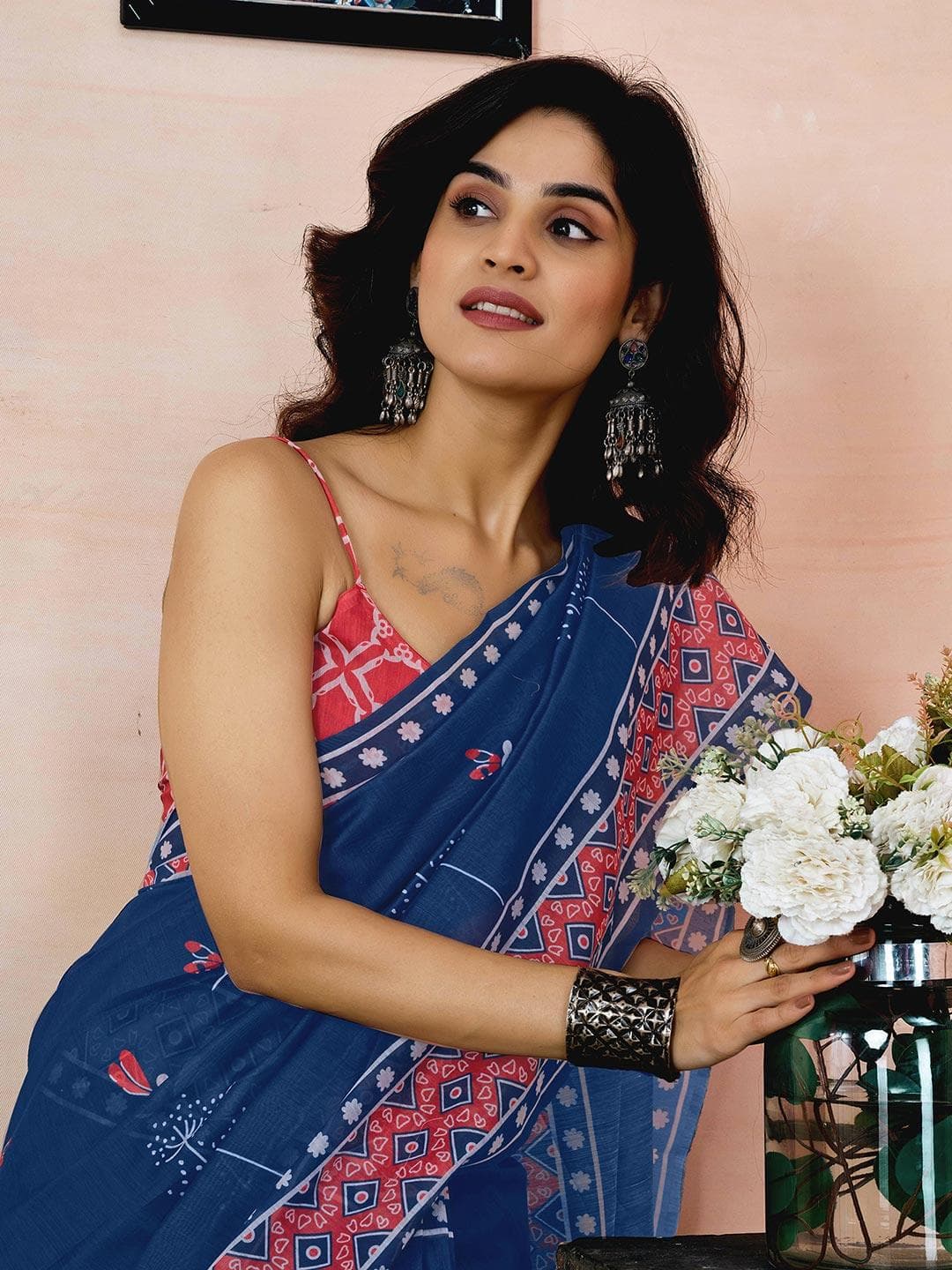 Mitera Women Geometric Printed Ready to Wear Saree