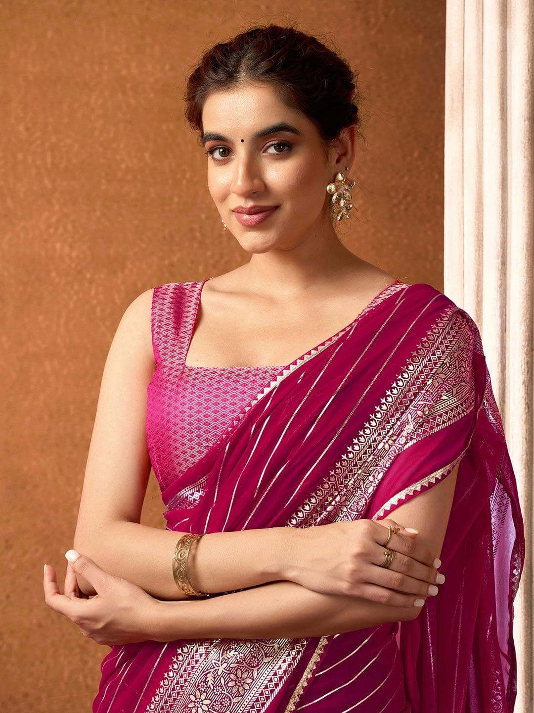 KALINI Women Striped Print Saree With Unstiched Blouse Piece