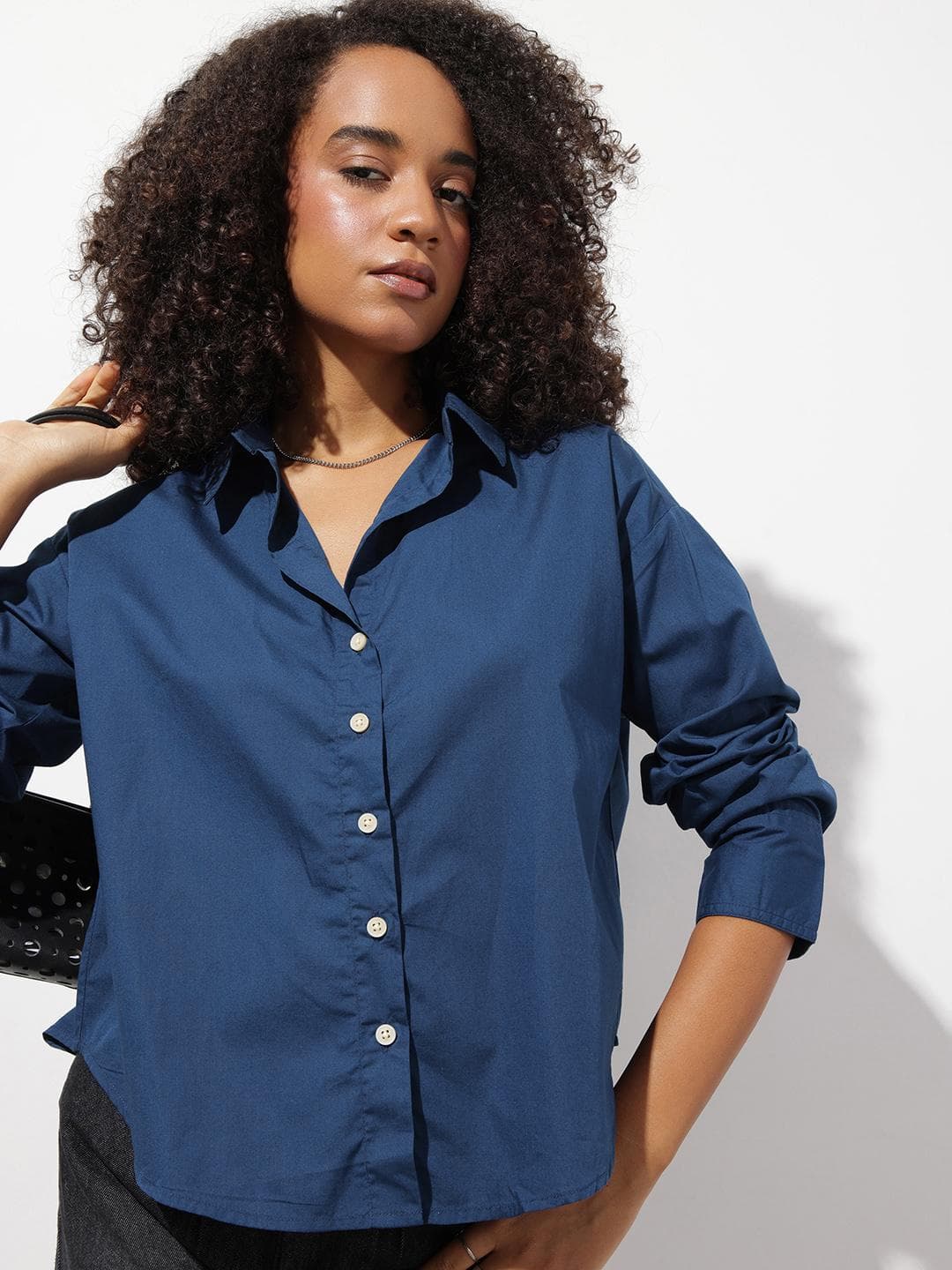 The Roadster Lifestyle Co. Solid Casual Shirt