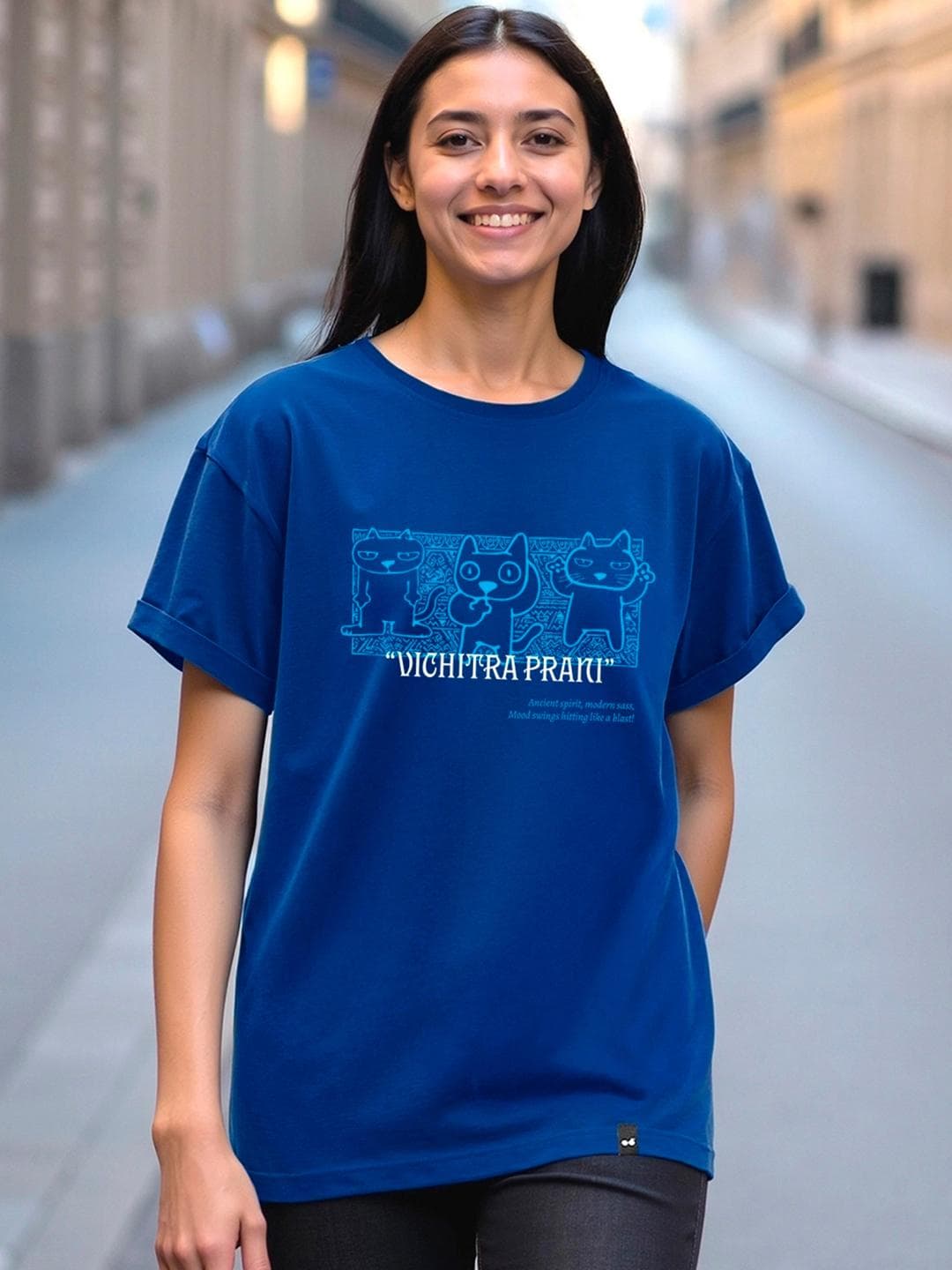 Bewakoof Women Vichitra Prani Boyfriend Blue Graphic Printed Pure Cotton T-shirt
