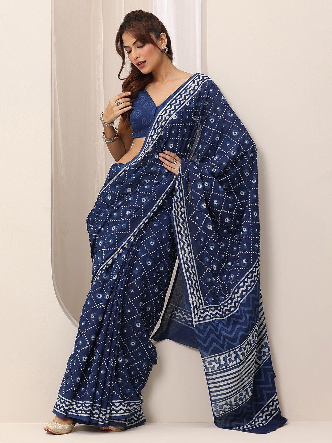Libas Bandhani Printed Saree with Blouse Piece
