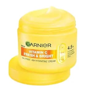 Garnier Fresh & Bright Vitamin C Sorbet Moisturizer, 4.5% Vit C + Hyaluronic Acid + Niacinamide + BHA, 9x Lighter Sorbet Cream, For Hydration & Dark Spot Reduction, Suitable for Oily to Normal & Combination Skin, 45g
