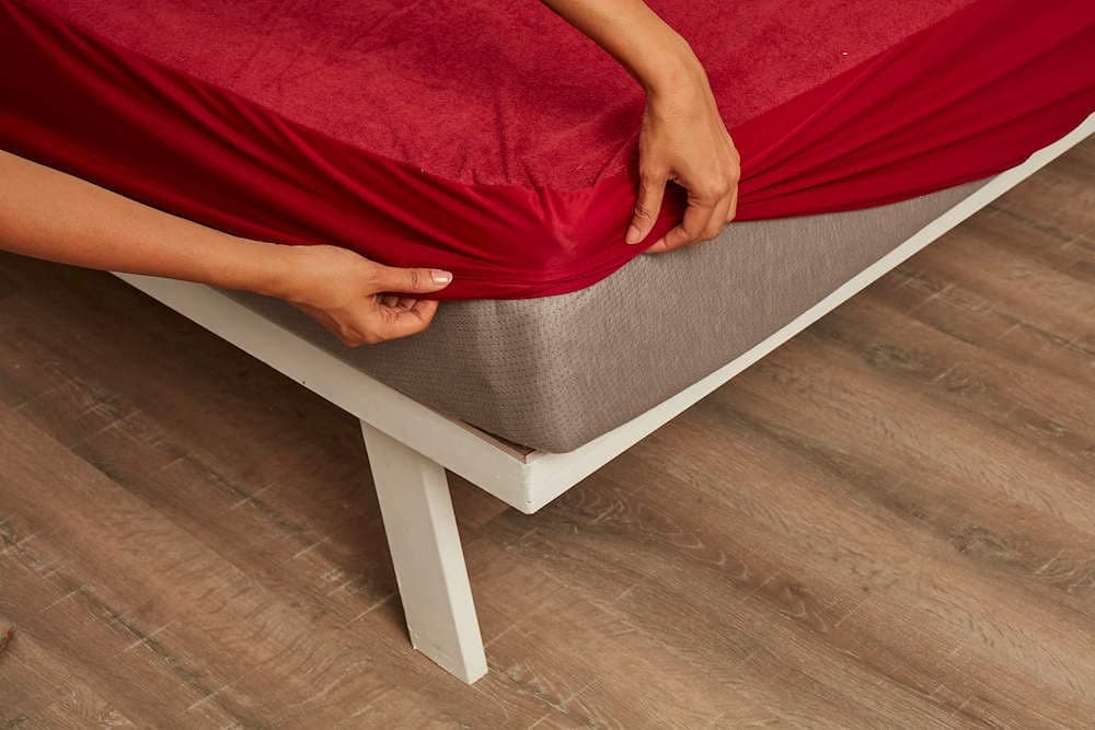 Wakefit Water Proof Terry Cotton Mattress Protector | Maroon | Machine Washable | Super Soft | Fits Mattress Upto 10 inches